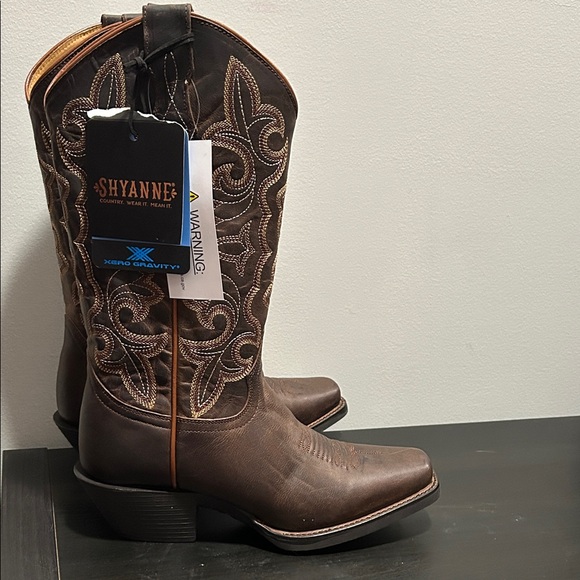NWT SHYANNE WOMEN'S JESSE COWBOY WESTERN BOOTS - SQUARE TOE SIZE 7.5 - Picture 1 of 7